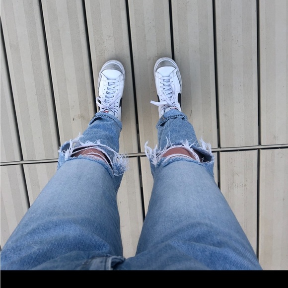 Nike Blazer Mid 77’ Black and White - Picture 2 of 7